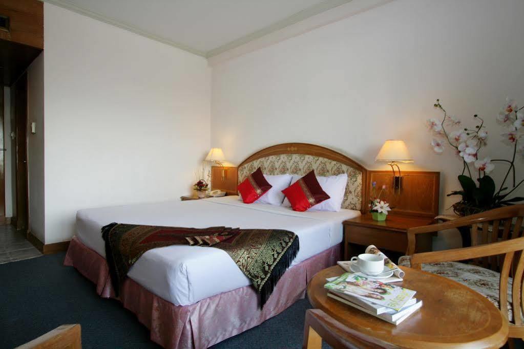 Hatyai Merridian Hotel Хат Яй Екстериор снимка